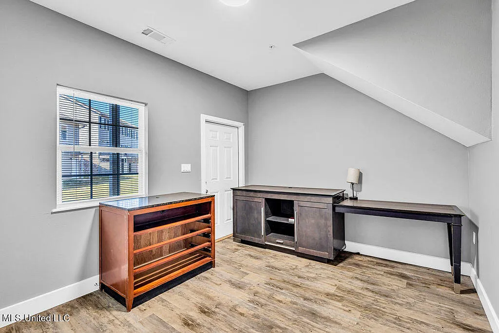 2 bed, 2.5 bath, 1500 sqft, $2,970 — Photo 4