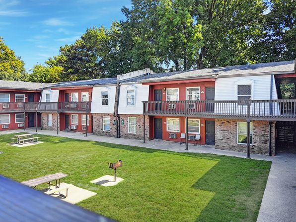 421 Poplar Level Ct #402