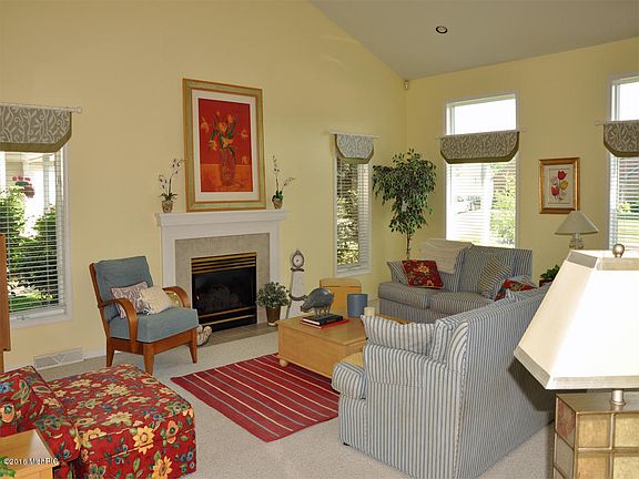 5th image of 3793 Hillside Dr