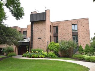 3916 N Oakland Ave UNIT 117, Shorewood, WI