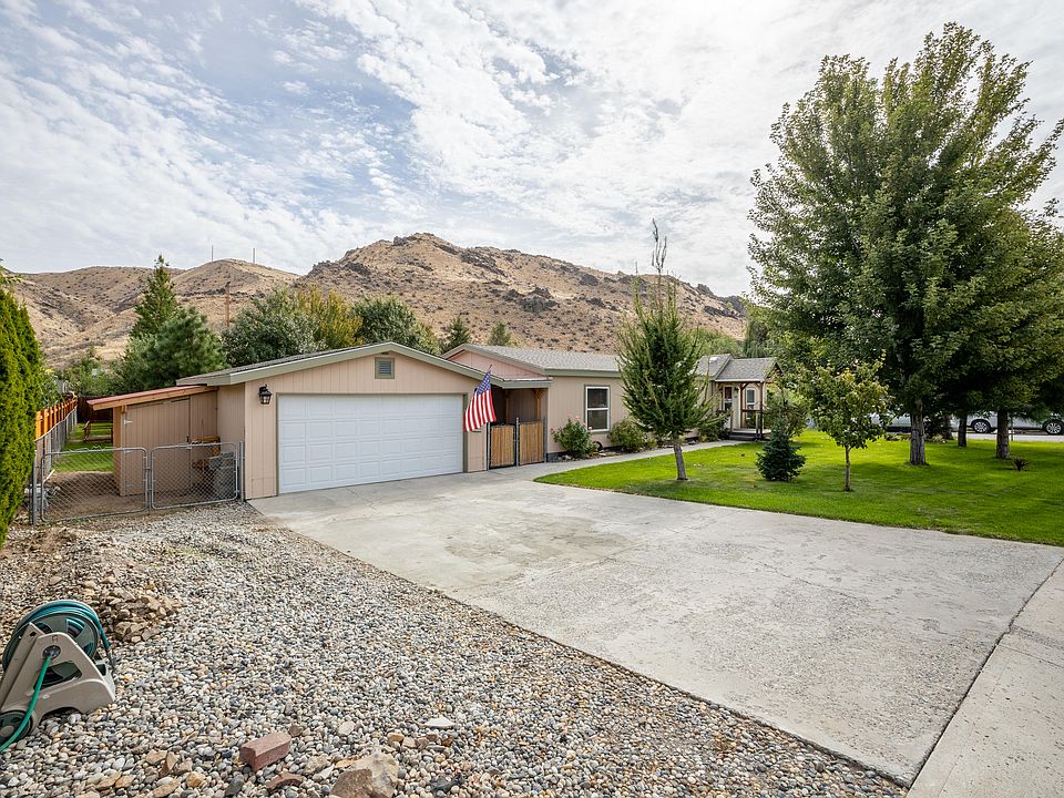 1st image of 4079 Bluerock Dr NE