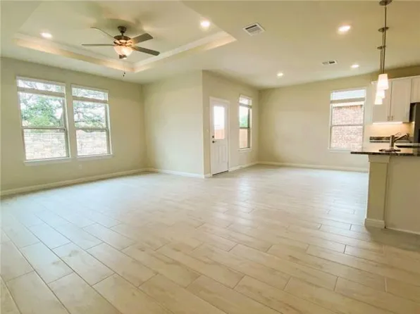 512 Hoot Owl Ln, Leander, TX 78641