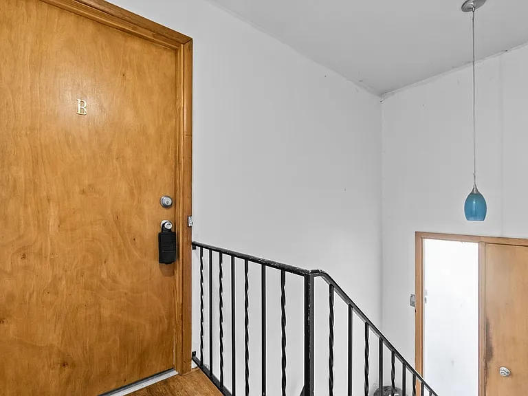 1549 Oakland Park Ave — Photo 26