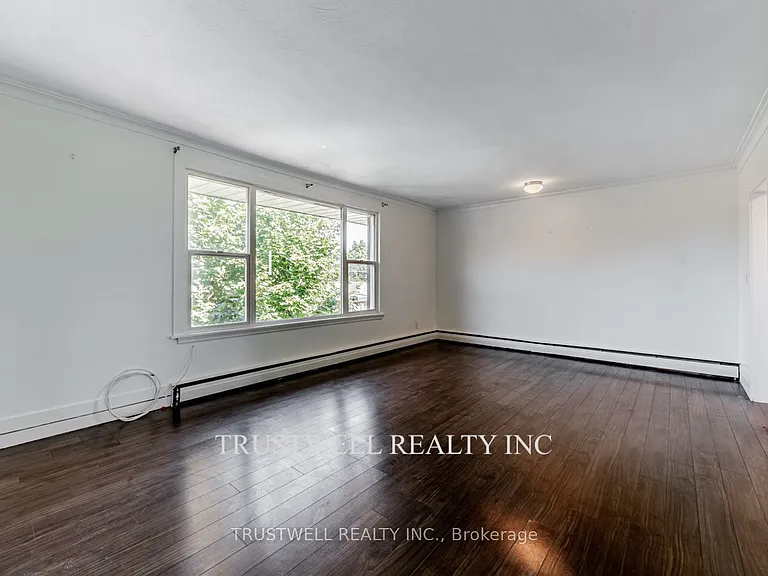 105 Mary St E #3 — Photo 5