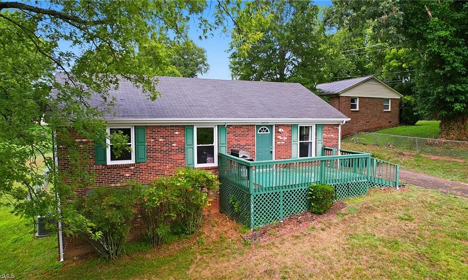 1st image of 3020 Pearson St