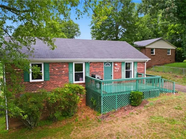 3020 Pearson St, North Wilkesboro, NC 28659
