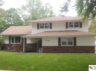 1009 Cumberland Ct, Papillion, NE 68046