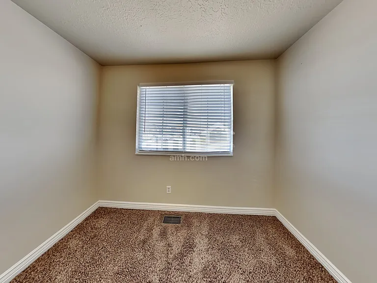 2169 W 1520 N — Photo 18