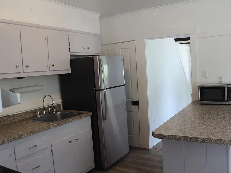 209 W Frederick St — Photo 5