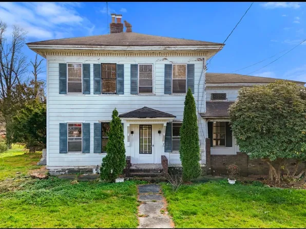 30 Maple St, Harpursville, NY 13787