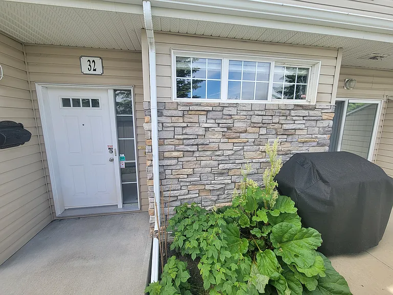 1179 Summerside Dr SW #32 — Photo 2