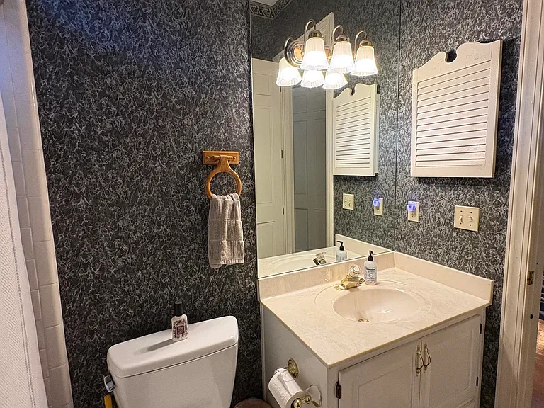 1661 Vintage Ridge Ct — Photo 9