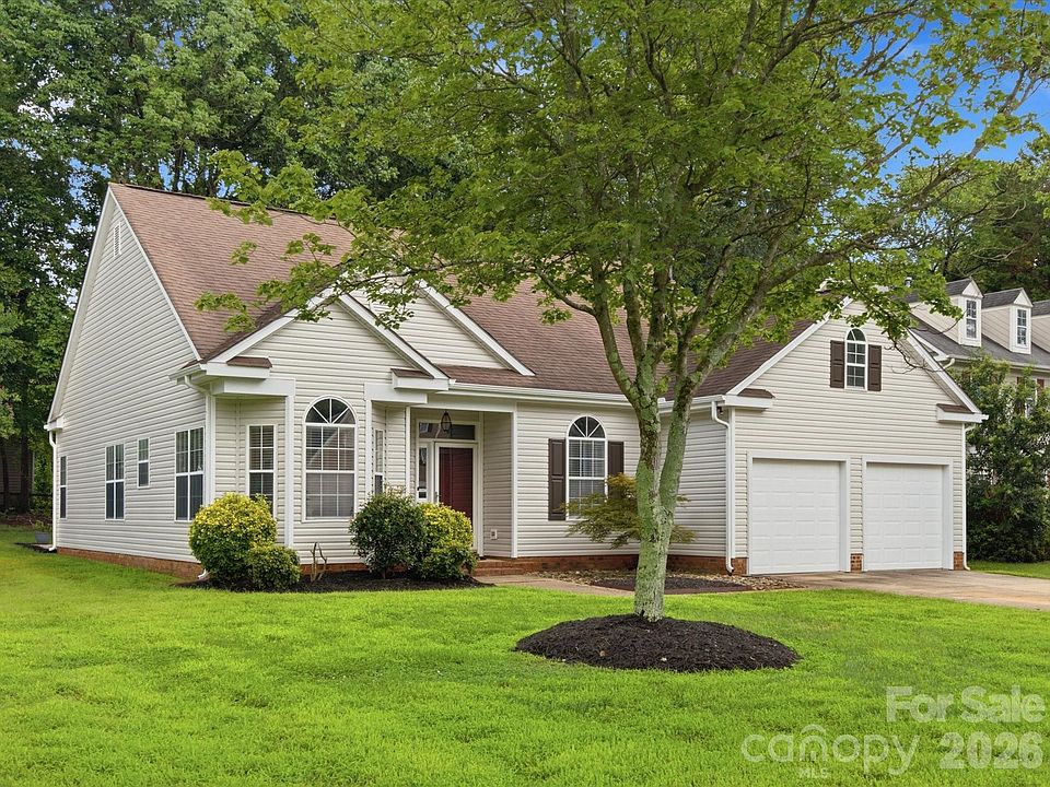 1st image of 607 Oakbluff Cir