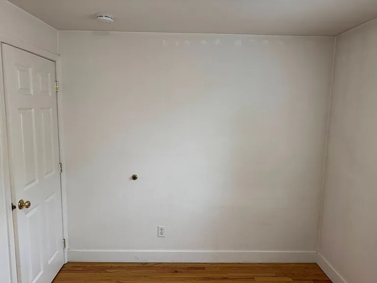2091 Hilyard St — Photo 12