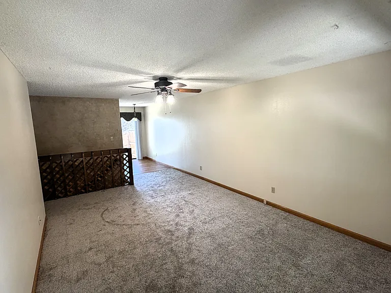 714 46th Avenue Pl — Photo 5