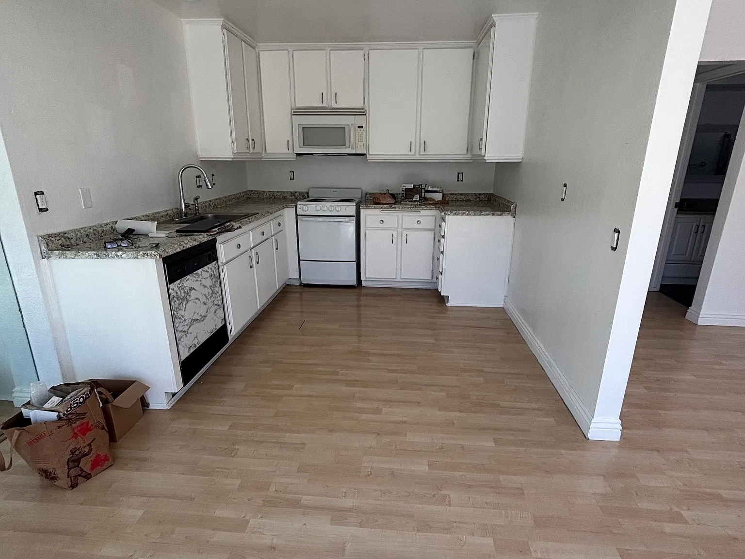 2 bed, 792 sqft, $2,500 — Photo 4