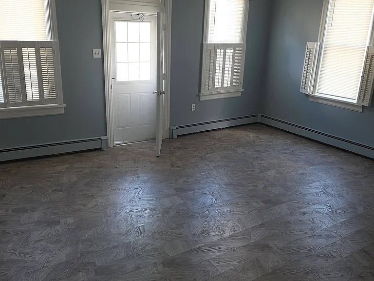 416 S High St — Photo 10