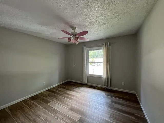 3859 S Hillcrest Ave — Photo 14