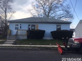 112 County Rd, Cliffwood, NJ 07721