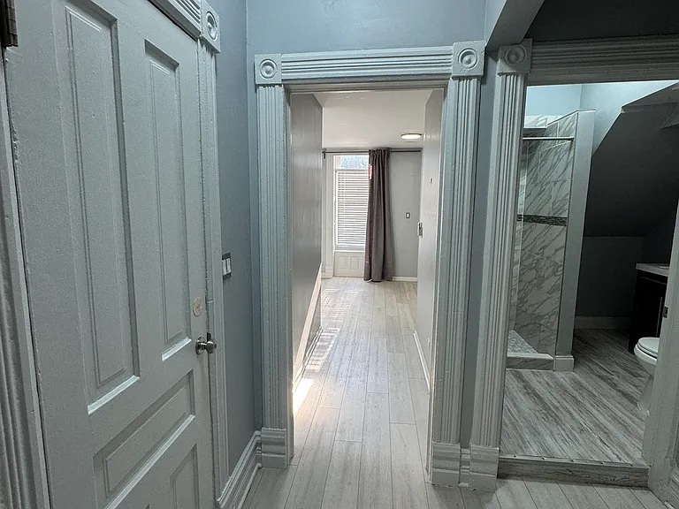 2307 S Leavitt St #1 — Photo 6
