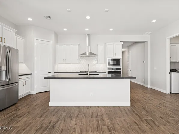 19317 W SAN JUAN Avenue, Litchfield Park, AZ 85340