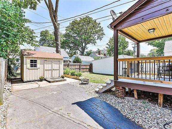 4th image of 14616 Birchwood Ave