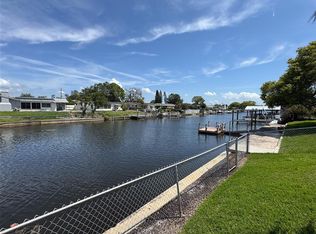 1412 Linstock Dr, Holiday, FL 34690