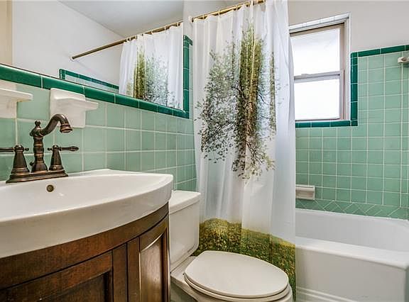 4th image of 3123 Santa Teresa Ave