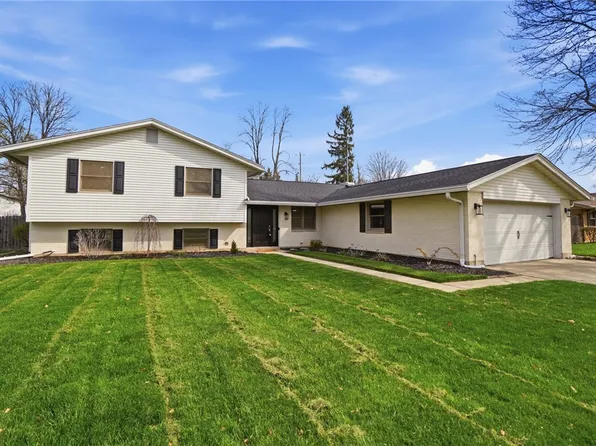 1007 Hyde Park Dr, Dayton, OH 45429