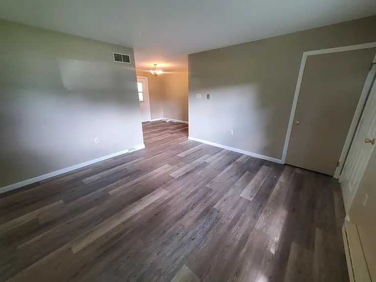570 Guldin Rd — Photo 4