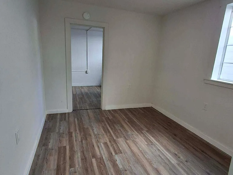 545 Central Ave #A — Photo 5