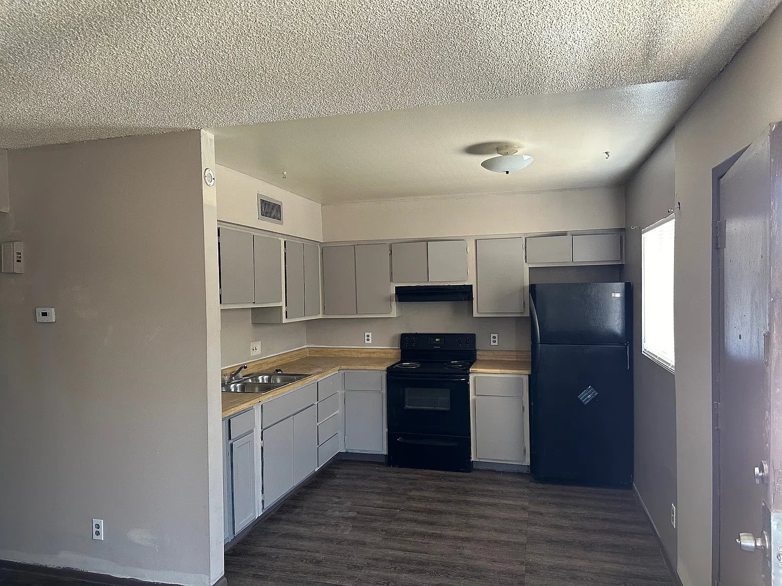 2 bed, 750 sqft, $1,250 — Photo 4