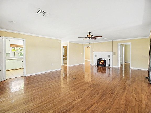 5th image of 1725 Hamilton St
