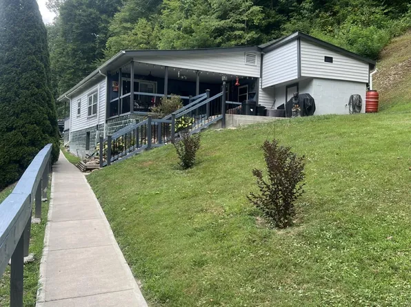 597 Haus Br, Banner, KY 41603