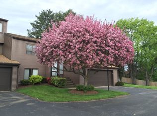 524 Montroyale Dr, Erie, PA