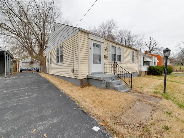 10065 Stimson Dr, Saint Louis, MO 63137