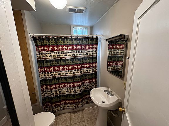 4th image of 208 E Pine St