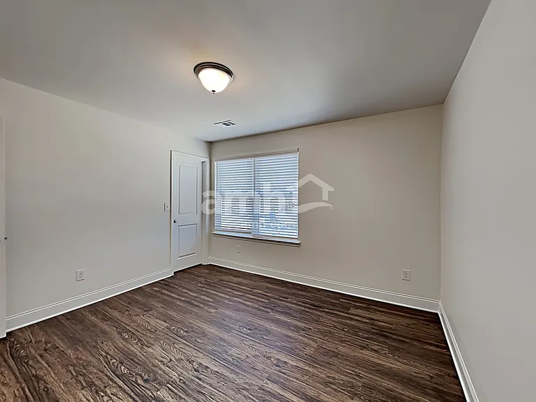 5120 Hudson Valley Dr — Photo 20