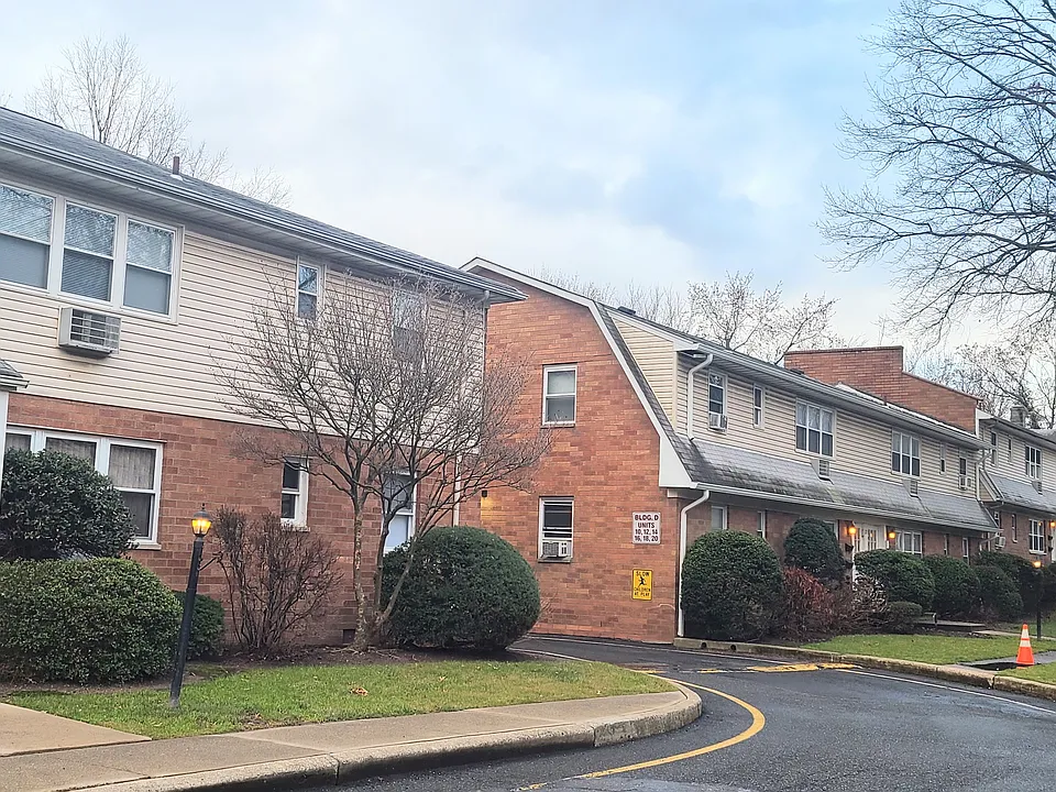 18B Lakeview Ave