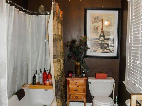 4th image of 4512 Ashland Ave #1