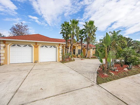 3rd image of 17429 Magnolia View Dr