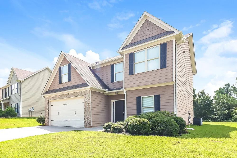 4 bed, 2.5 bath, 2002 sqft, $2,145 — Photo 4