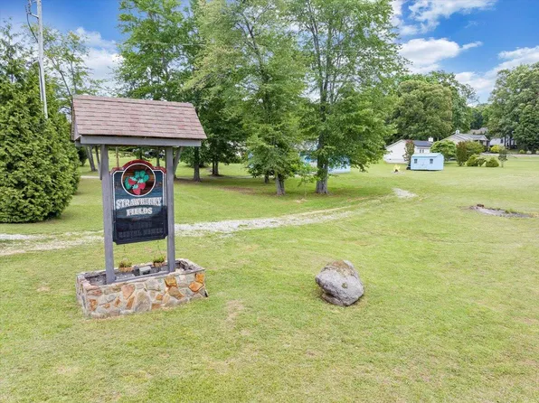 LOT 4 Strawberry Banks Dr, Moneta, VA 24121