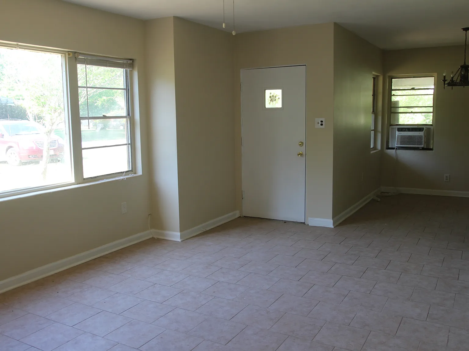 Evelyn Avenue 1506* - 1 — Photo 4