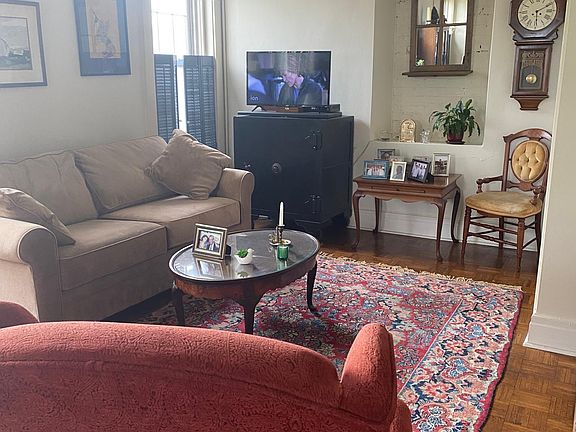 3rd image of 10 Park St #1