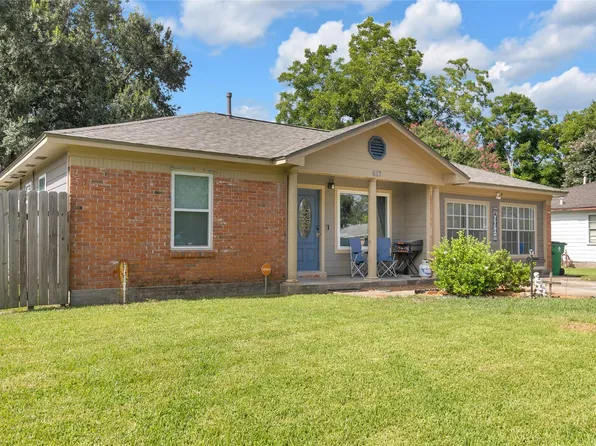 617 Catalpa St, Angleton, TX 77515