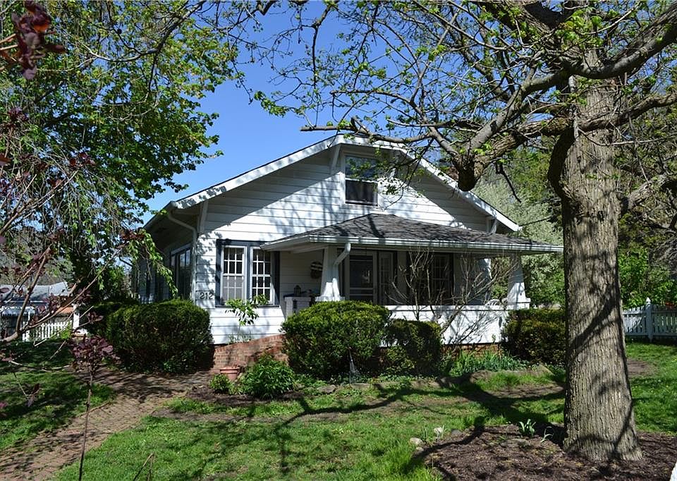 1st image of 212 Eastern Ave