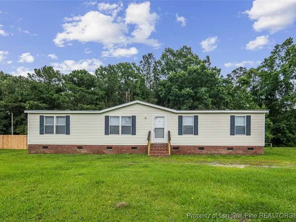 106 Cameo Ln, Parkton, NC 28371