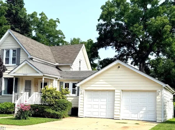 35331 Churchill St, Richmond, MI 48062