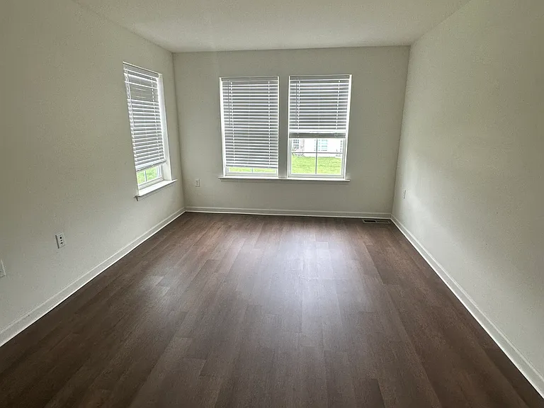 115 Cecily Way — Photo 27
